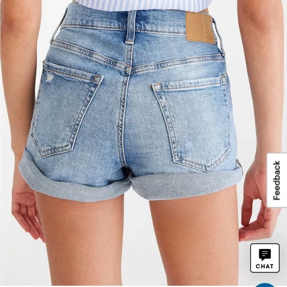 Aeropostale Mom Short, Classic Denim Distressed Women Shorts, w/Pockets, Size 6 - Picture 2 of 8